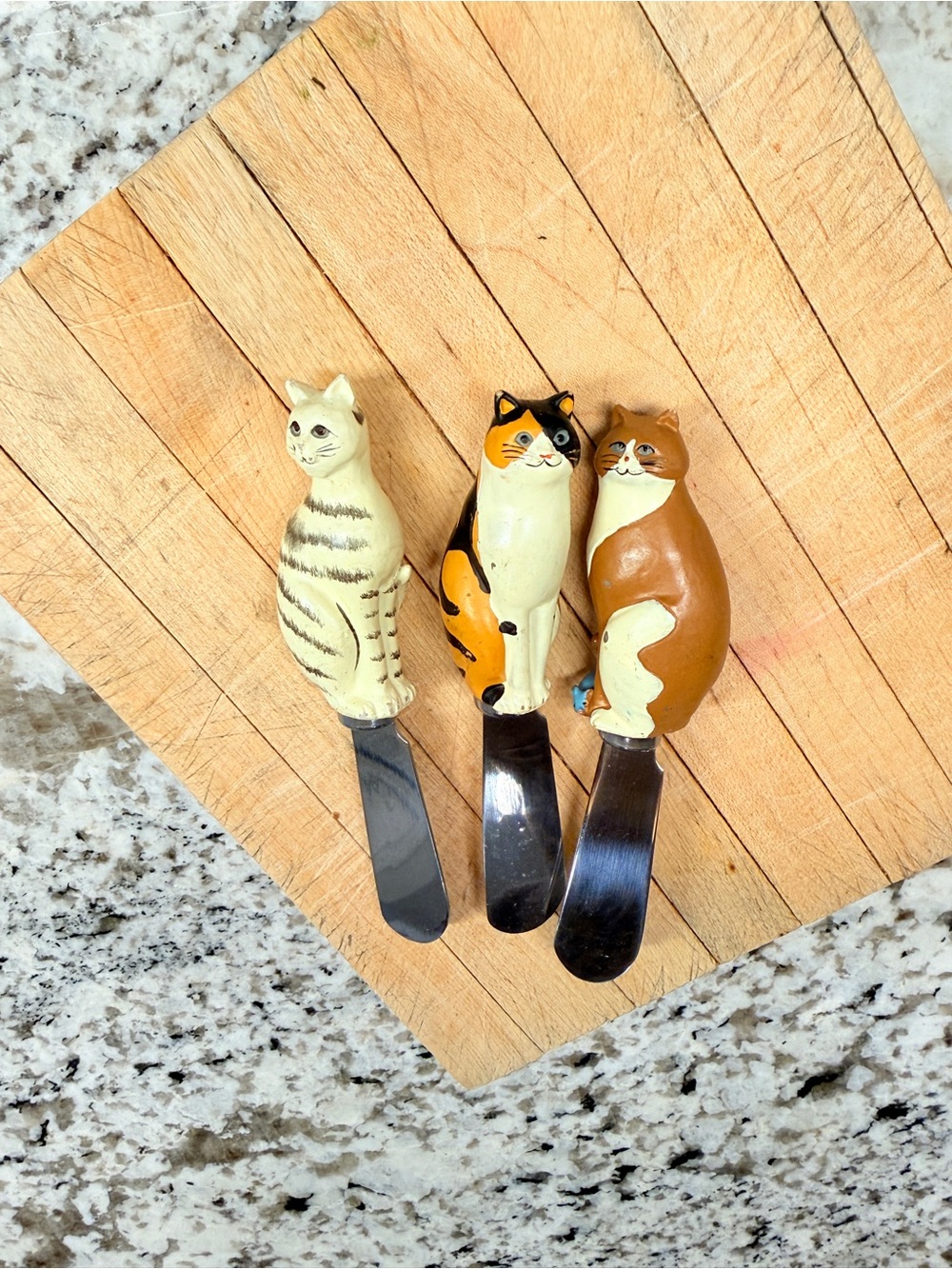 Set of 3 Cat-Handle kitsch Spreaders - Picture 3 of 9